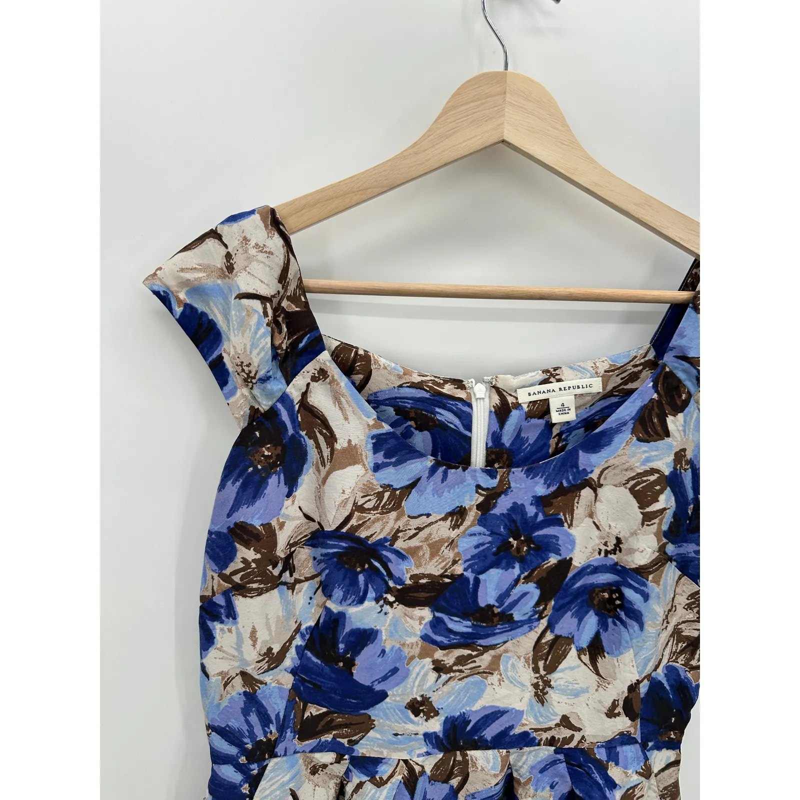 Banana Republic Blue‎ Cream Floral Silk Sheath Dress Cap Sleeve Knee Length Sz 4 - Image 8