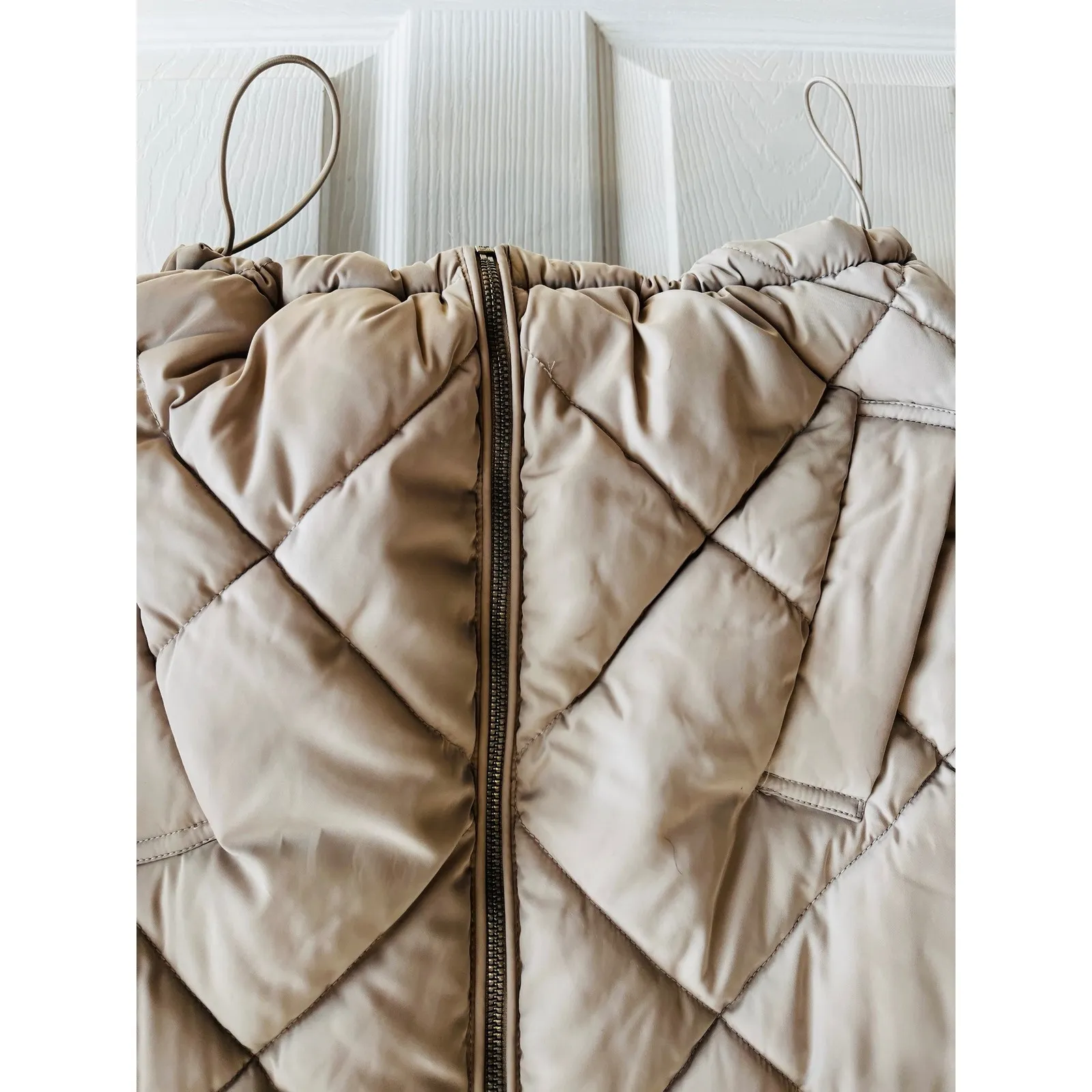 Quilted Puffer Jacket Beige Mock Neck Full Zip Drawstring Hem Women XS-S - Image 5