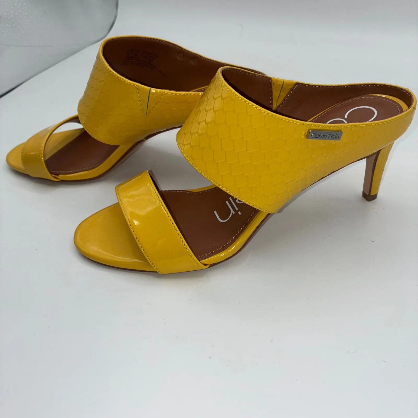 Calvin Klein Cecily Patent Women 6M Yellow Patent Leather Snake Embossed Mules - Image 13