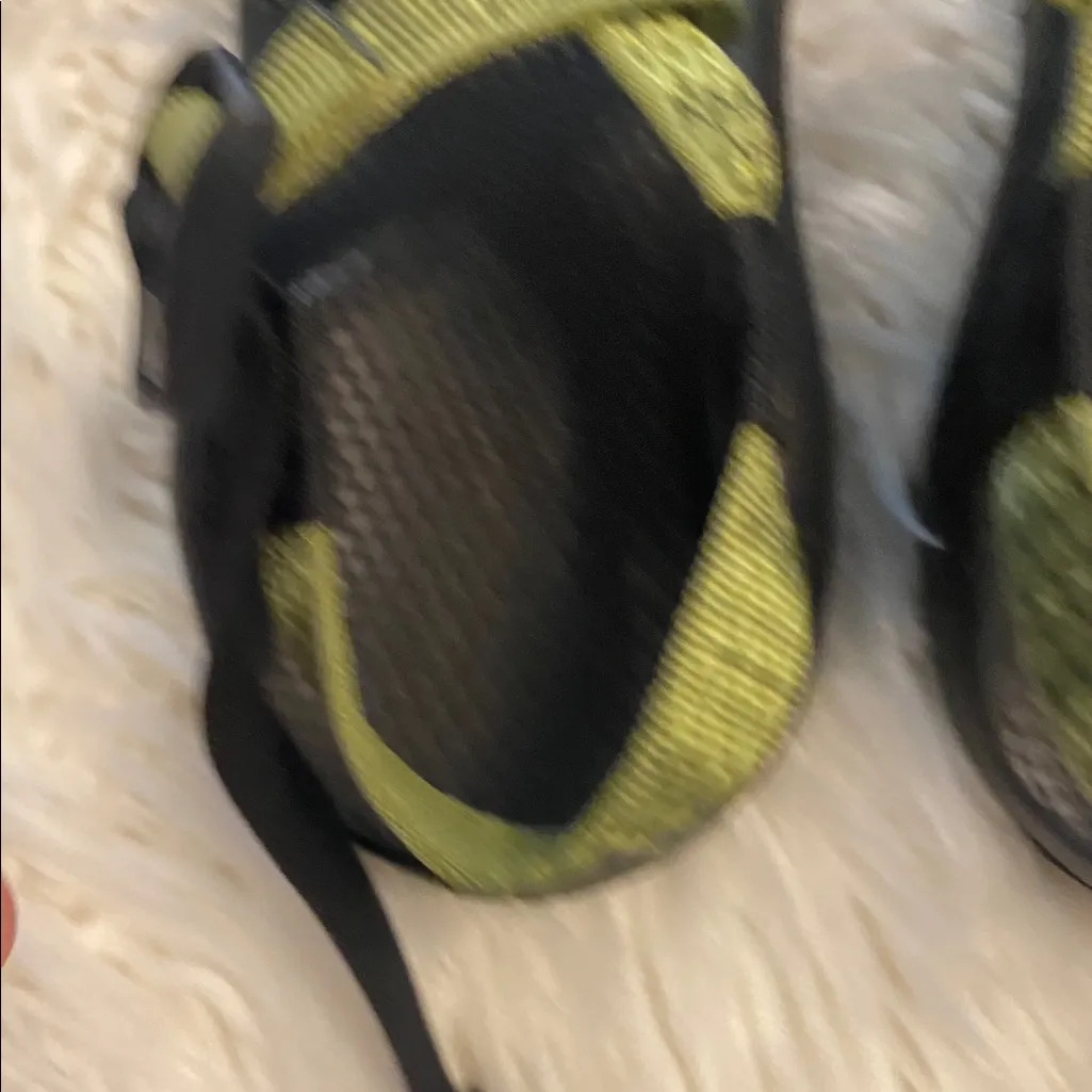 Chaco Black and Green Sandals size 9 excellent condition see all photos - Image 11