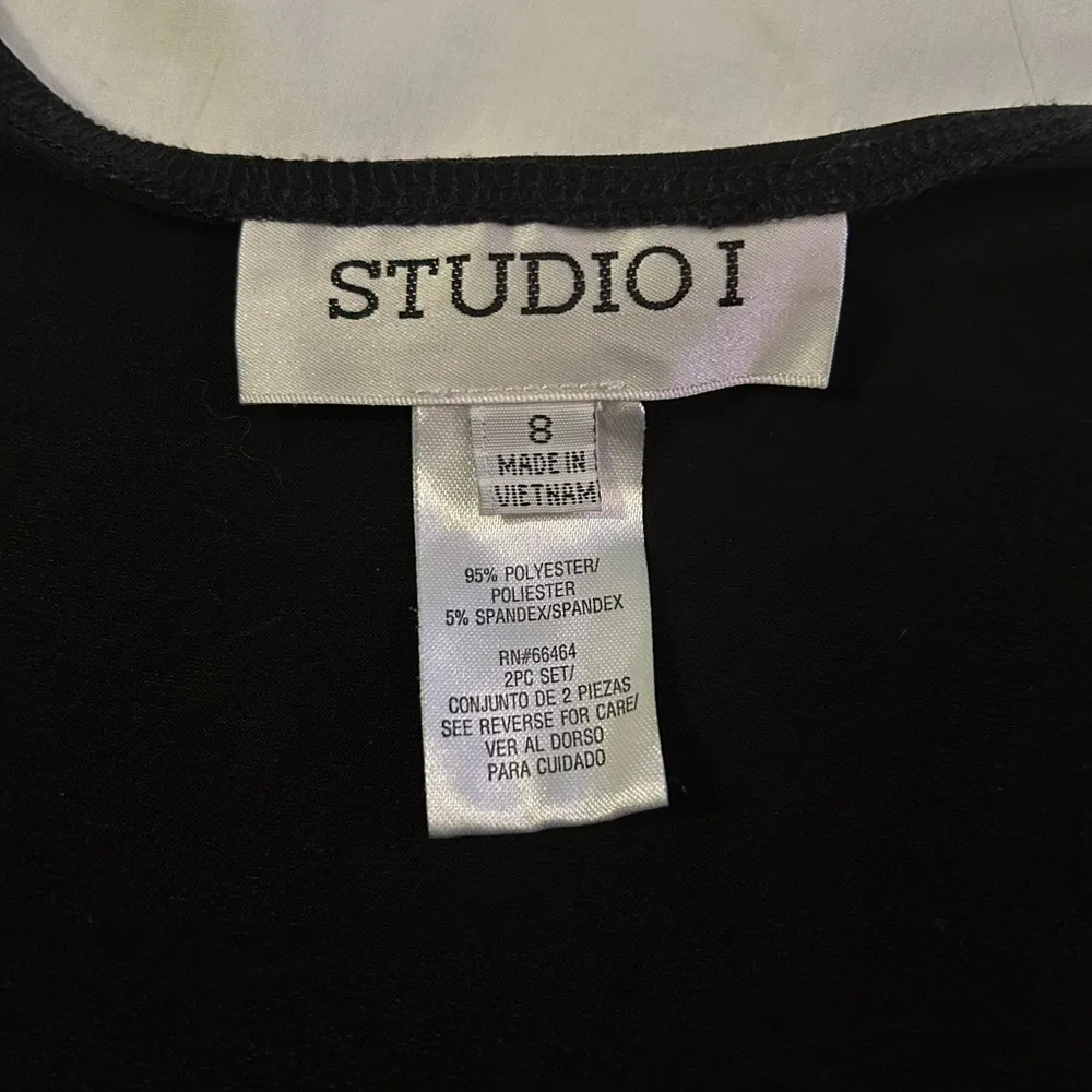 Studio I Black Women's Cropped Tie-Front Top Size 8 - Image 3