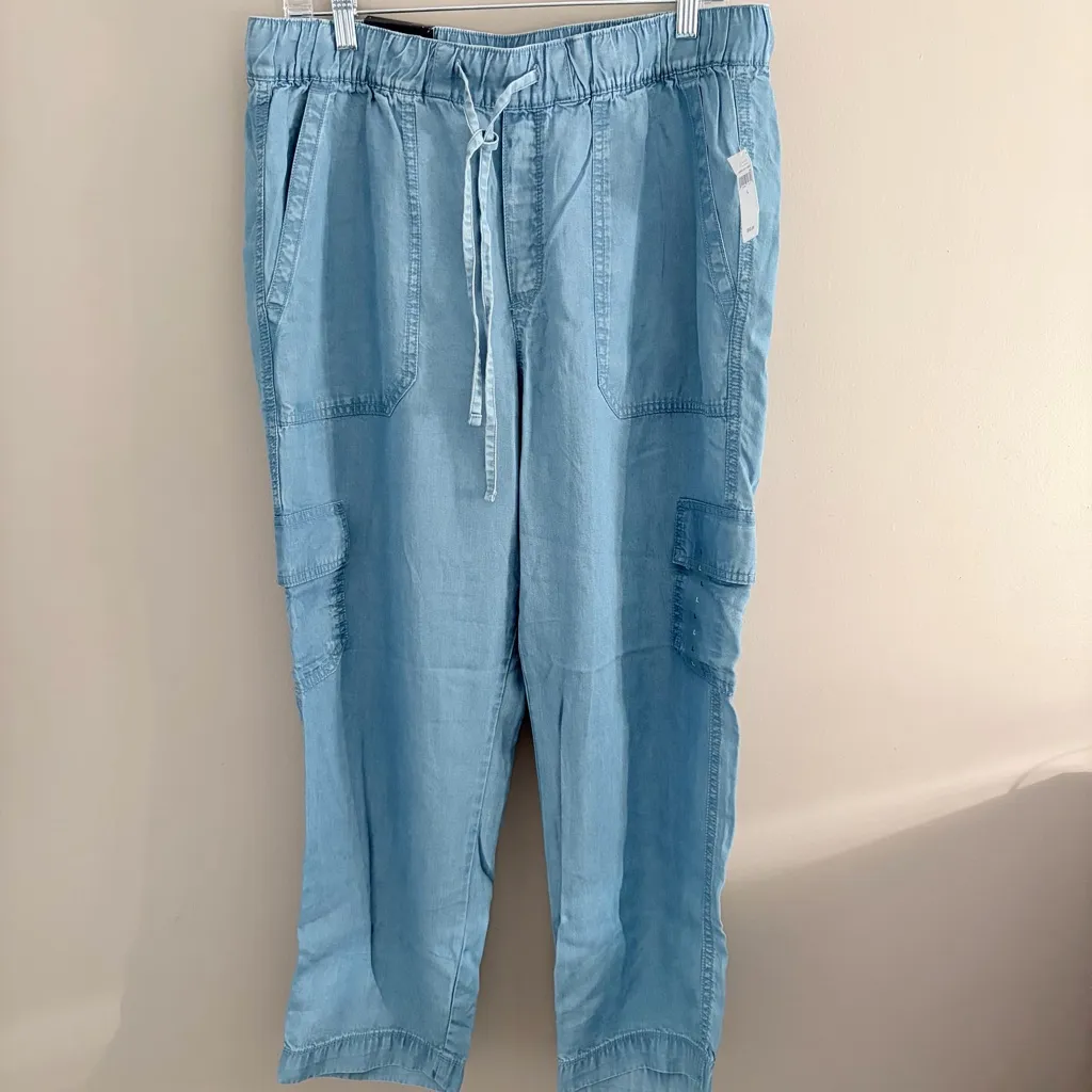 NWT Gap Mid Rise Wide Leg Easy Pant - Image 2