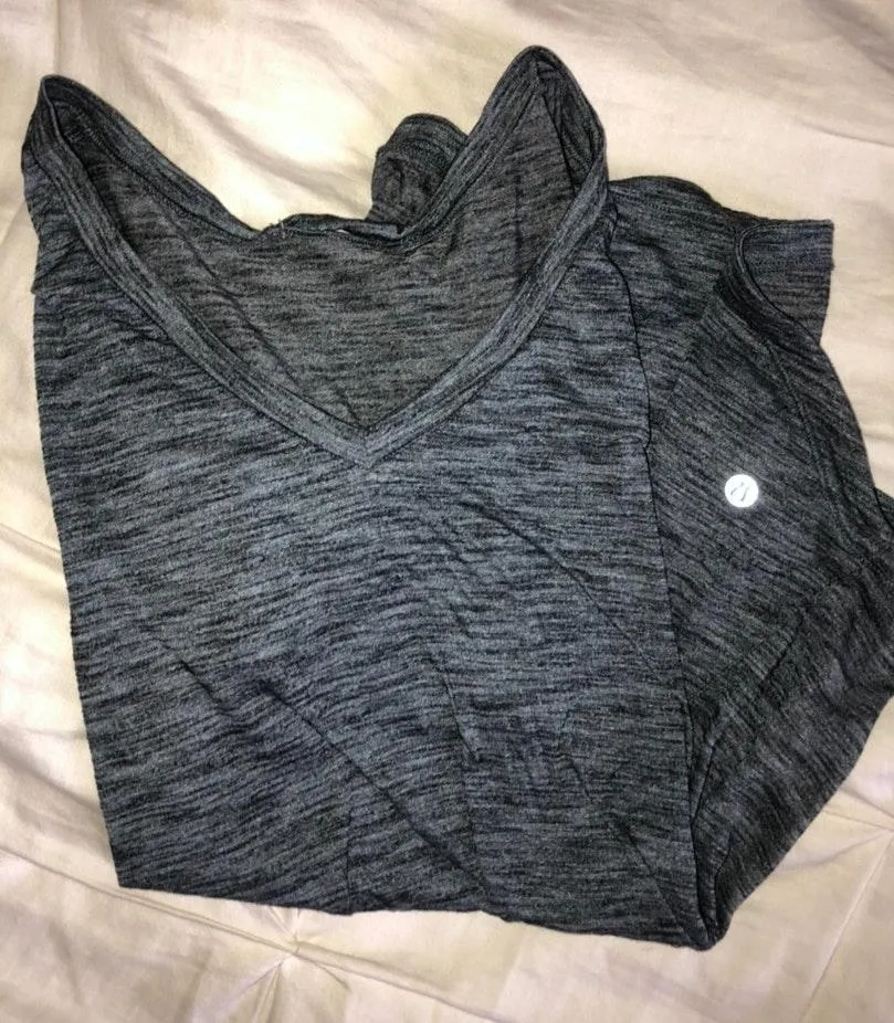 Lululemon tech tee - Image 2