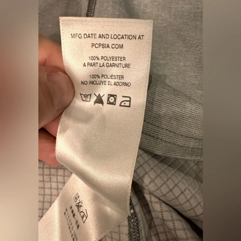 Patagonia Women's Capilene Midweight Zip-Neck baselayer long sleeve gray small - Image 5