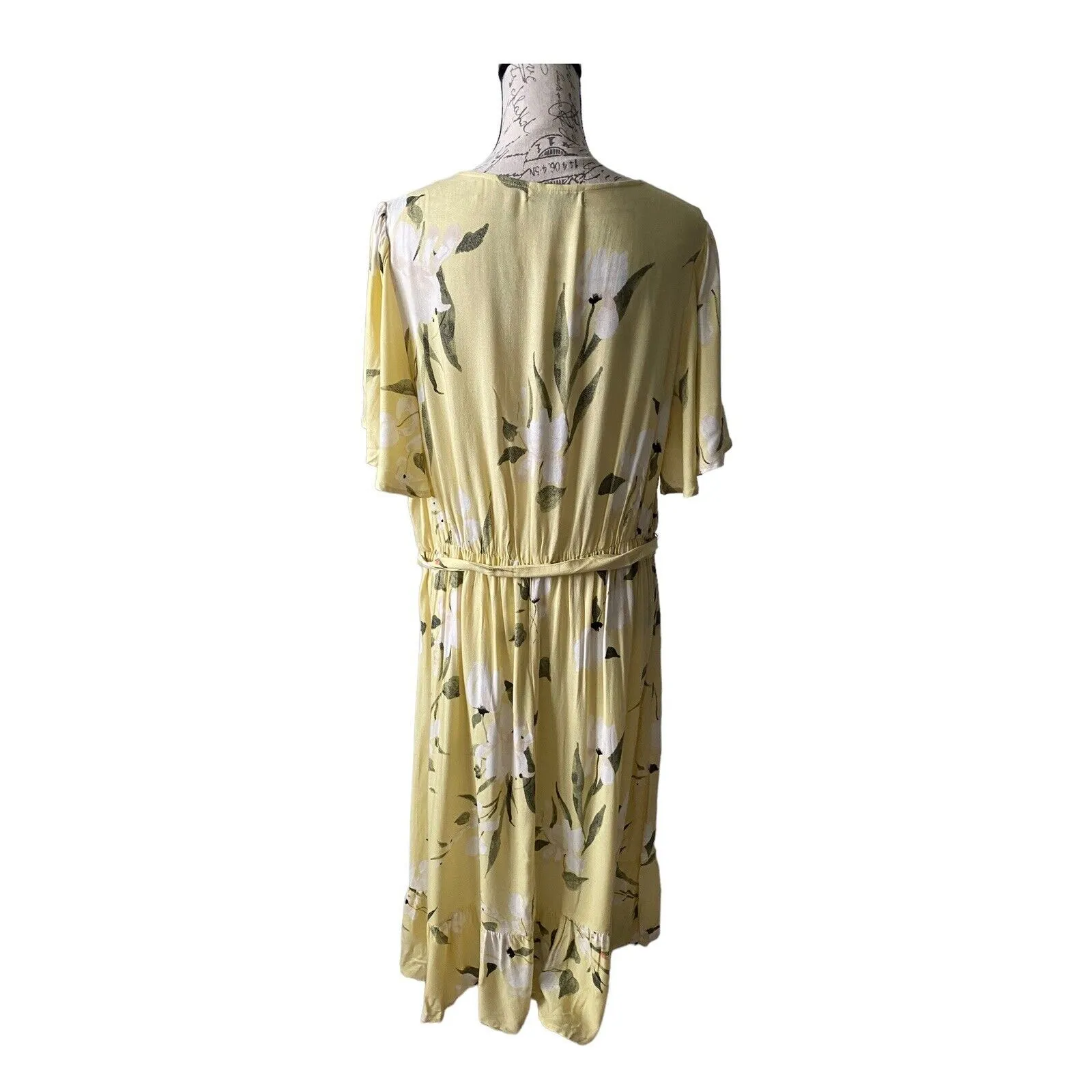Rachel Roy Plus 2X Yellow Floral Wrap Dress with Asymmetrical Hem - Image 5