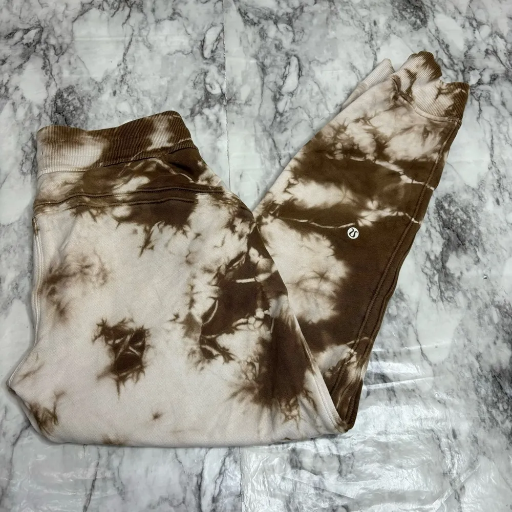 Lululemon Warm Down Joggers Sweatpants Earth Dye size 4 tan brown - Image 2