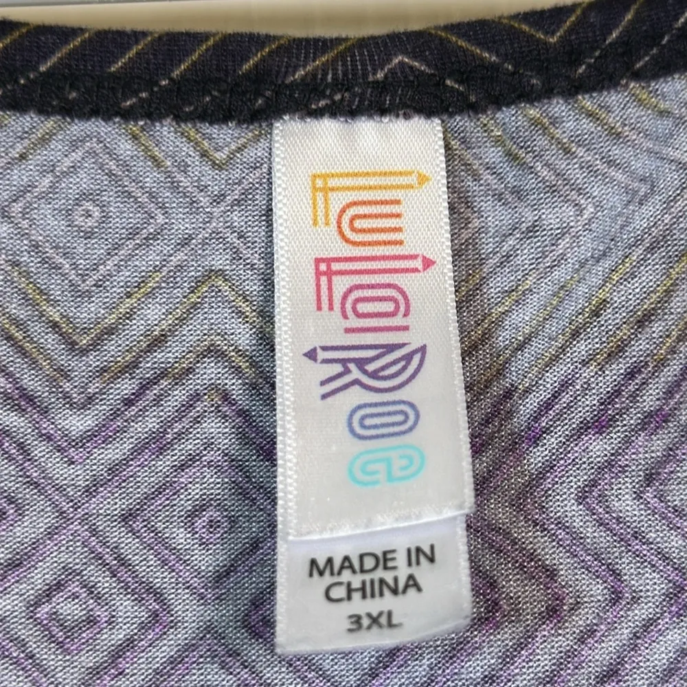 Lularoe Perfect Scoop Neck Black Yellow S/S Pullover Shirt Size 3XL EUC #7593 - Image 5