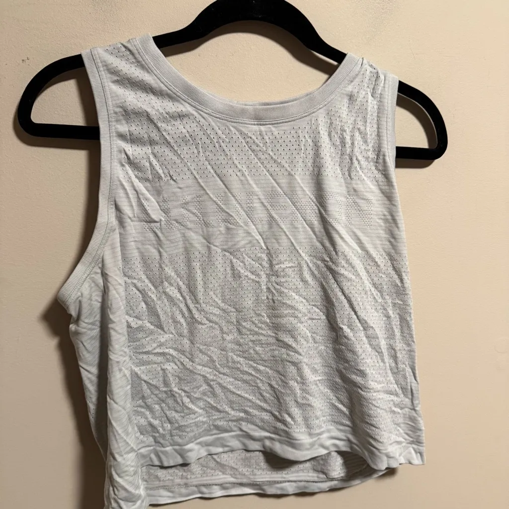 Lululemon Breeze By Muscle Crop Tank *lululemon Silver Lilac Silver Lilac Size 4 - Image 4