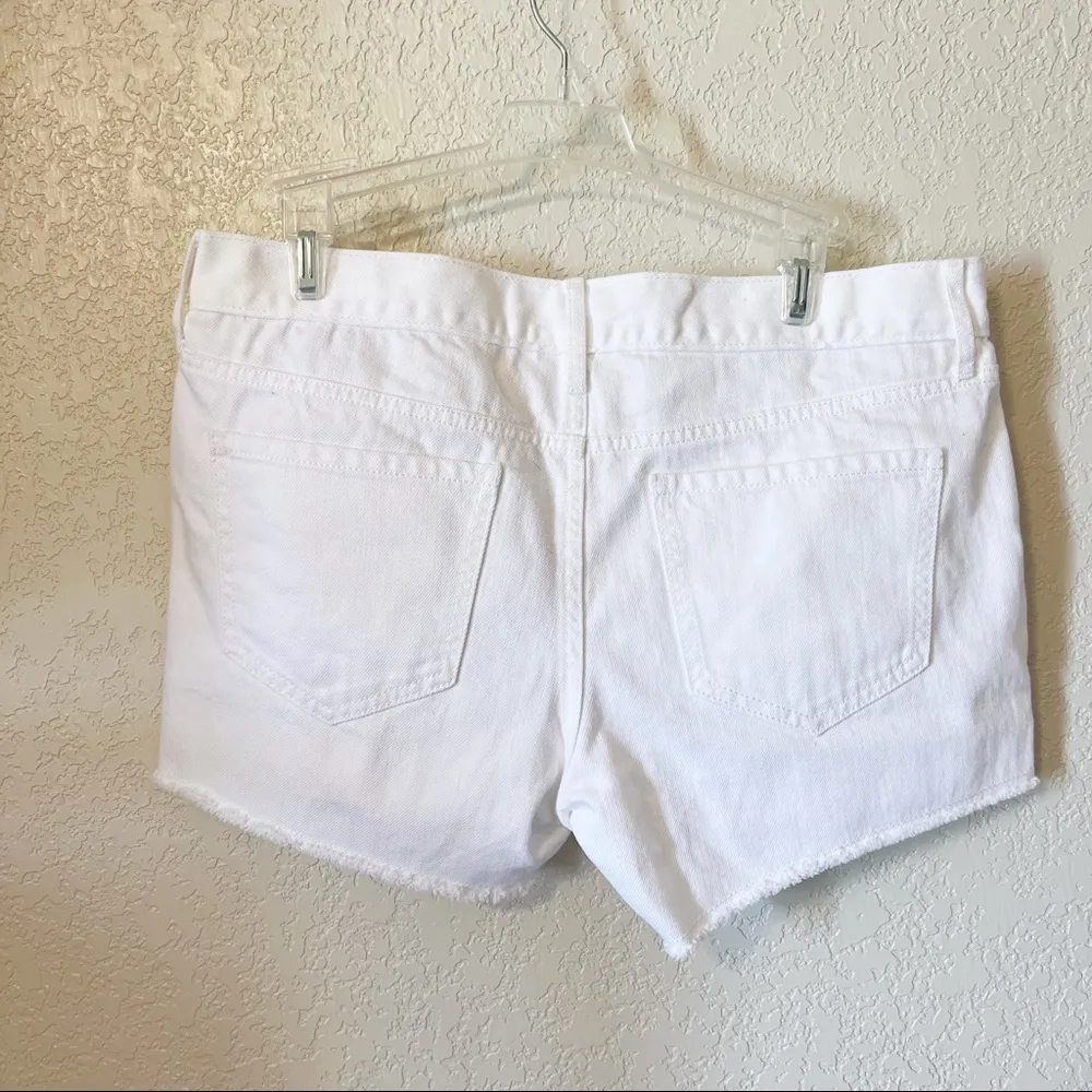 Old Navy Diva Cut off White Denim Shorts - Image 4