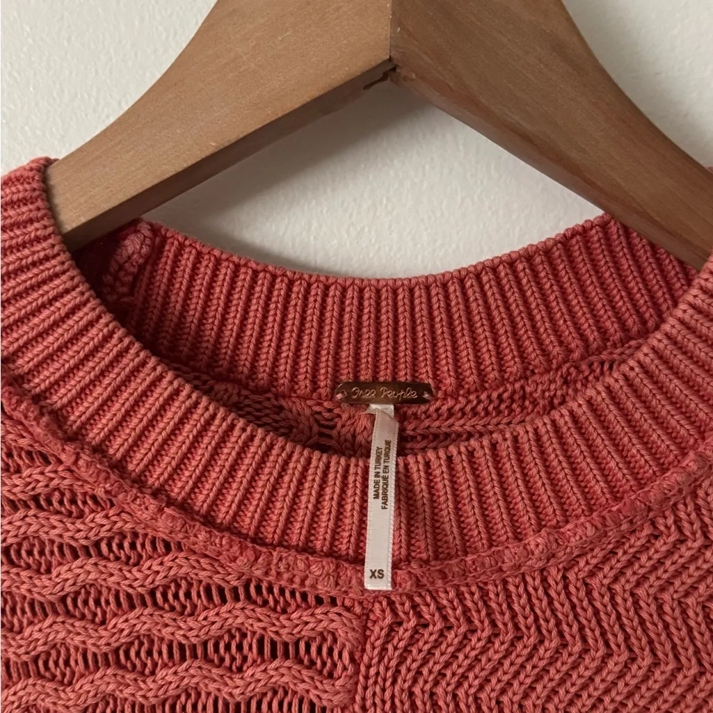 Free People XS Take the Plunge Coral Cable Knit Sweater Top - Image 4