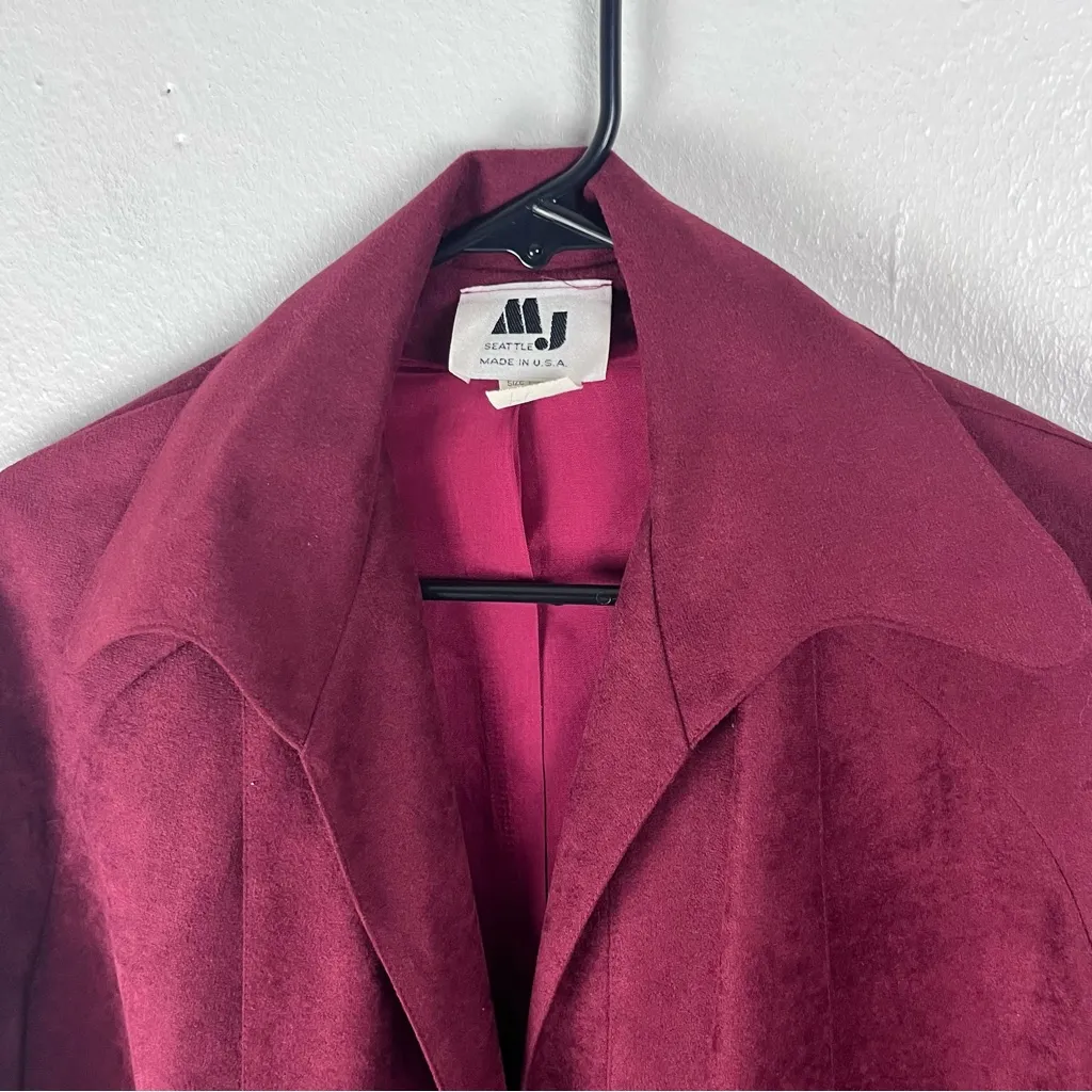 MJ SEATTLE Crimson Red Gold Clasp Front Closure Open Side Panels Batwings Jacket Size L - Image 11