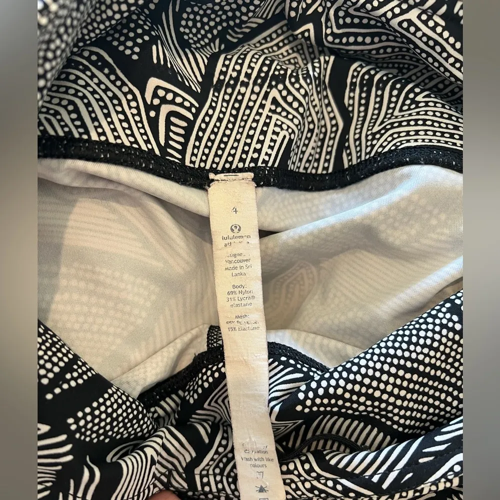Lululemon Goal Crusher 7/8 Tight Dottie Tribe White Black/Black Size 4 - Image 15