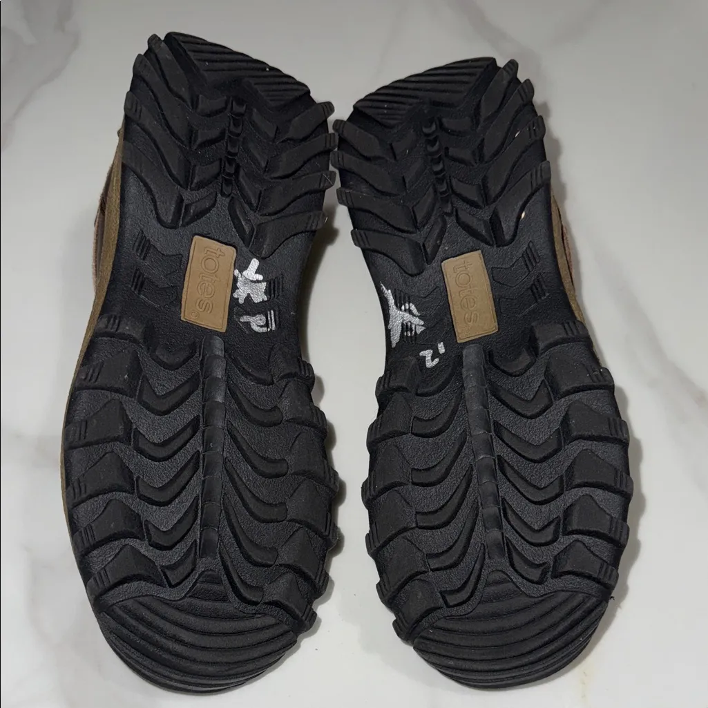 Totes Brown and Tan Women's Shoes Size 7 - Image 6