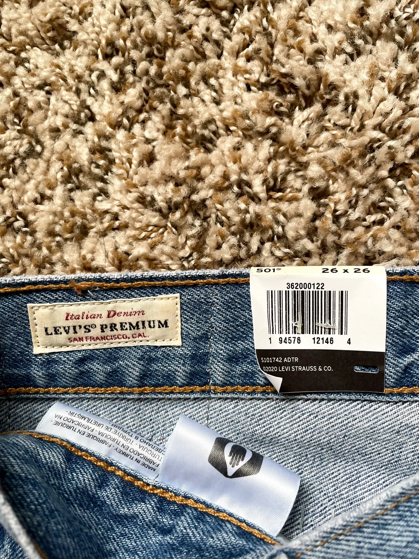 Levi’s 501 Original Cropped Jeans - Image 3