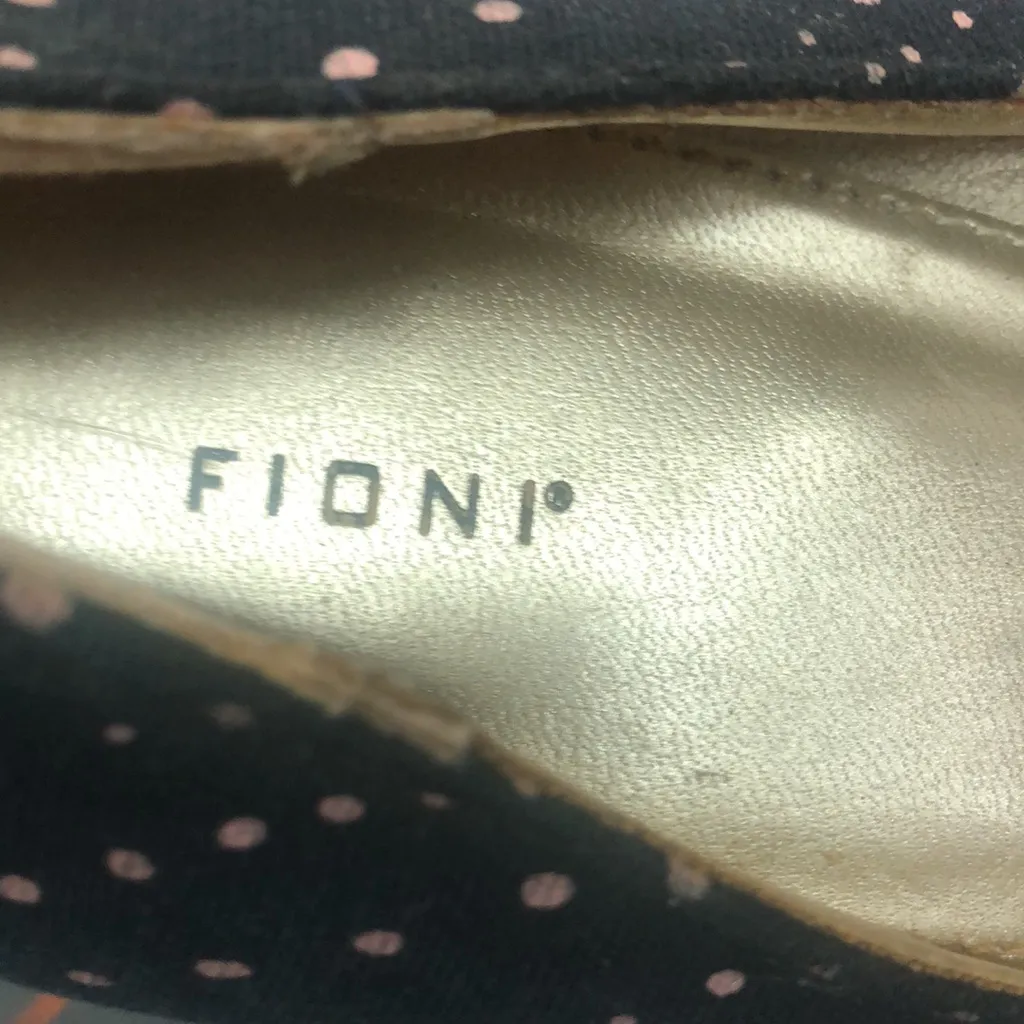 Fioni sz 8 shoes - Image 5