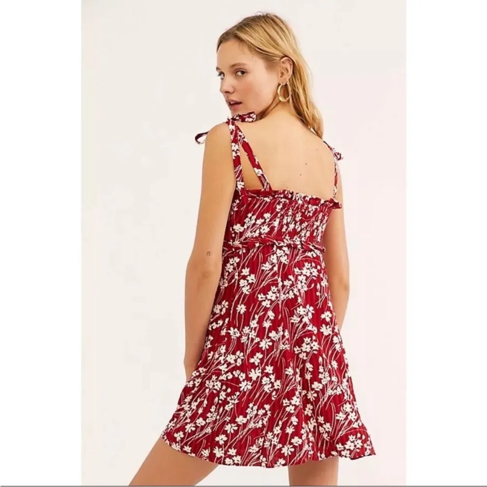 Love Like This Floral Mini Dress in
Red Combo Size 12 - Image 3