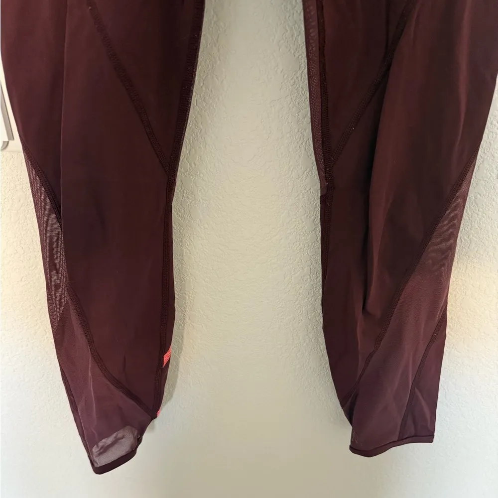 Lululemon All Meshed Up 7/8 Tight Legging Bordeaux Drama / Flash Light Size 4 - Image 7