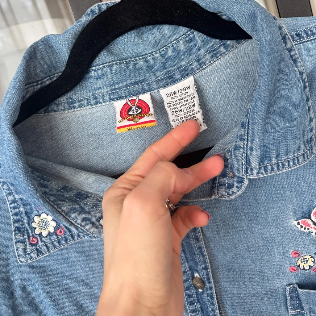 Vintage 90s Tweety Looney Tunes bird Embroidered Denim Shirt plus button down - Image 6