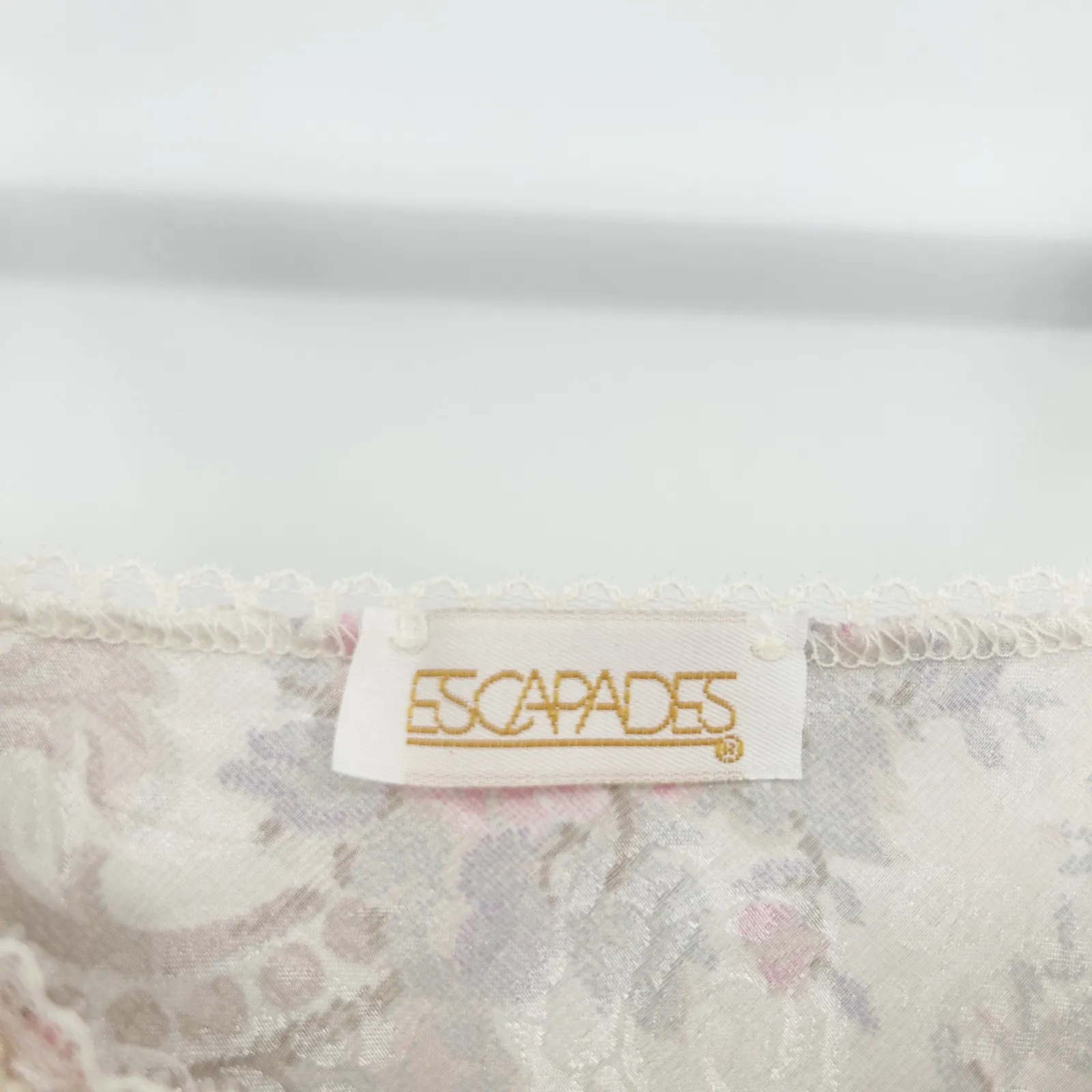 Escapades Womens Vintage 90s Lingerie Coquette Floral Lace Trim Cami Top Size S Tan - Image 4