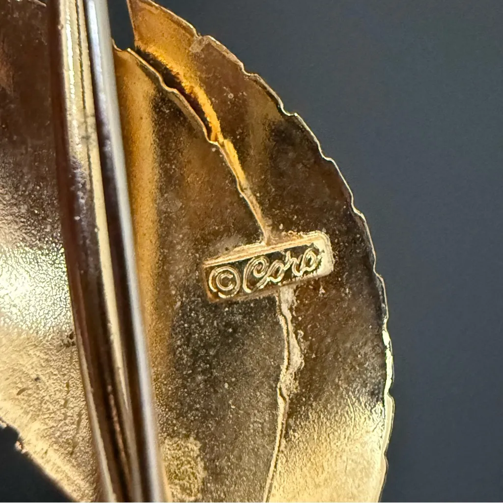 Vintage CORO Textured Gold - Image 13