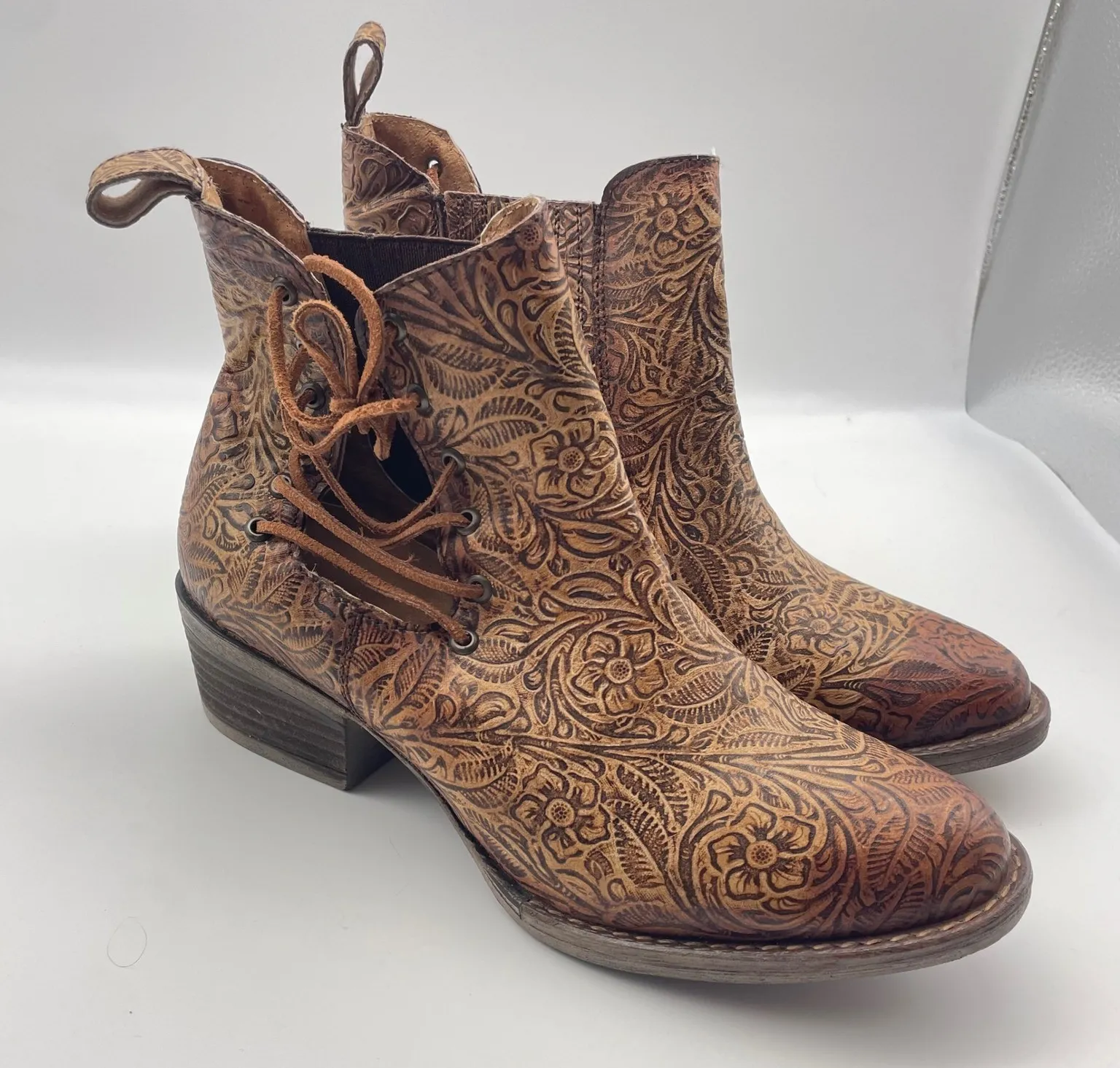 Circle G Women's Floral Tooled Leather Embossed Lace Up Ankle Boots Sz 7 Booties Brown - Image 1