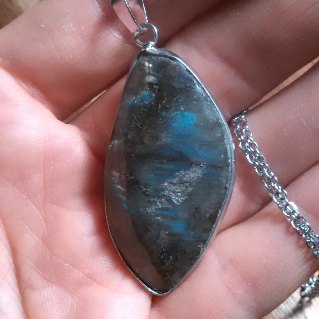 Malagasy Labradorite Stainless Steel Pendant Necklace - Image 2