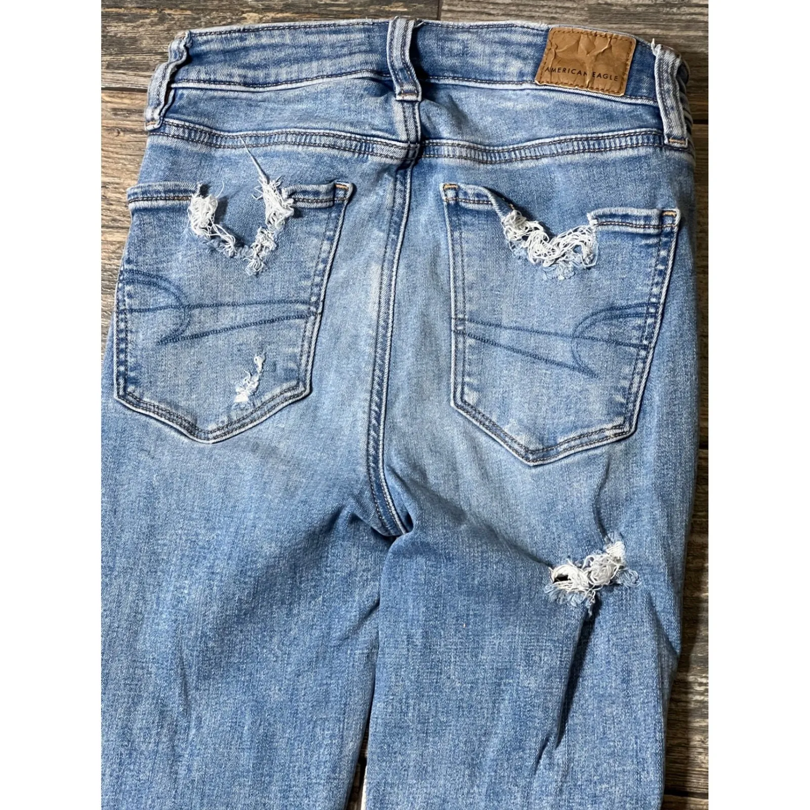 American Eagle Distressed Ripped Thrashed Mid Rise Jeans Size 0 SHORT Stretch - Image 10