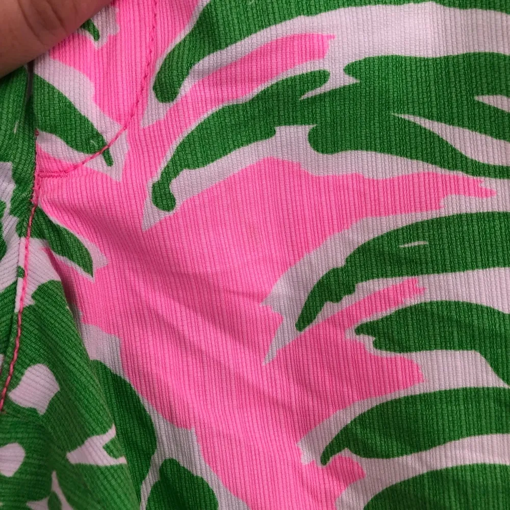 Lilly Pulitzer womens pink pout flemenco pineapple the Callahan 5” shorts 2 - Image 4