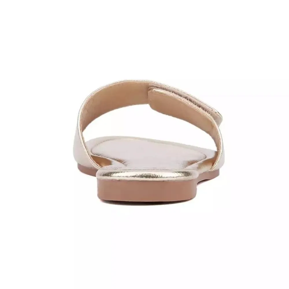 New York and Company Adelle Flat Sandal Gold 10 NWT IN BOX - Image 3