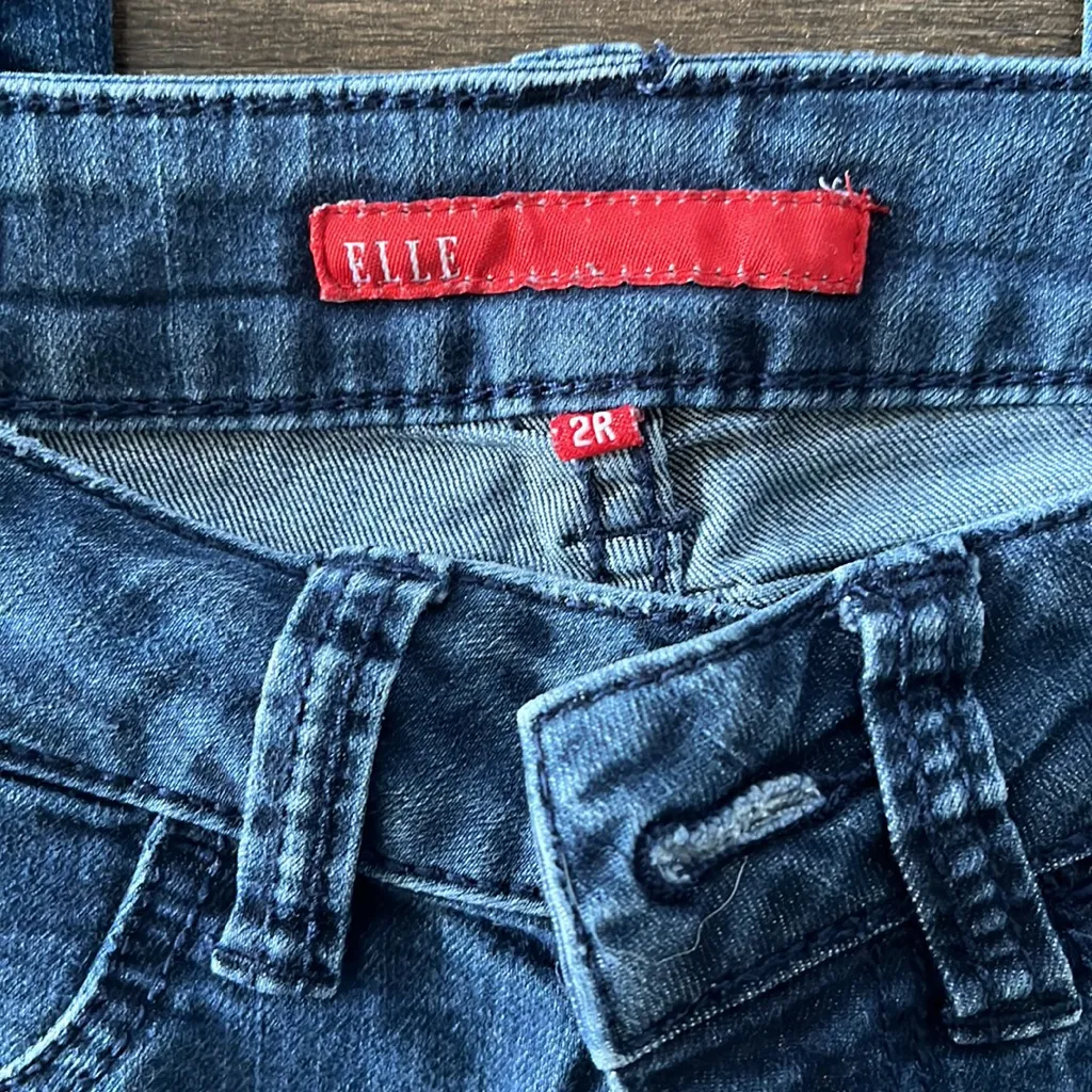 Elle womens denim skinny jeans size 2R. fantastic condition. - Image 3