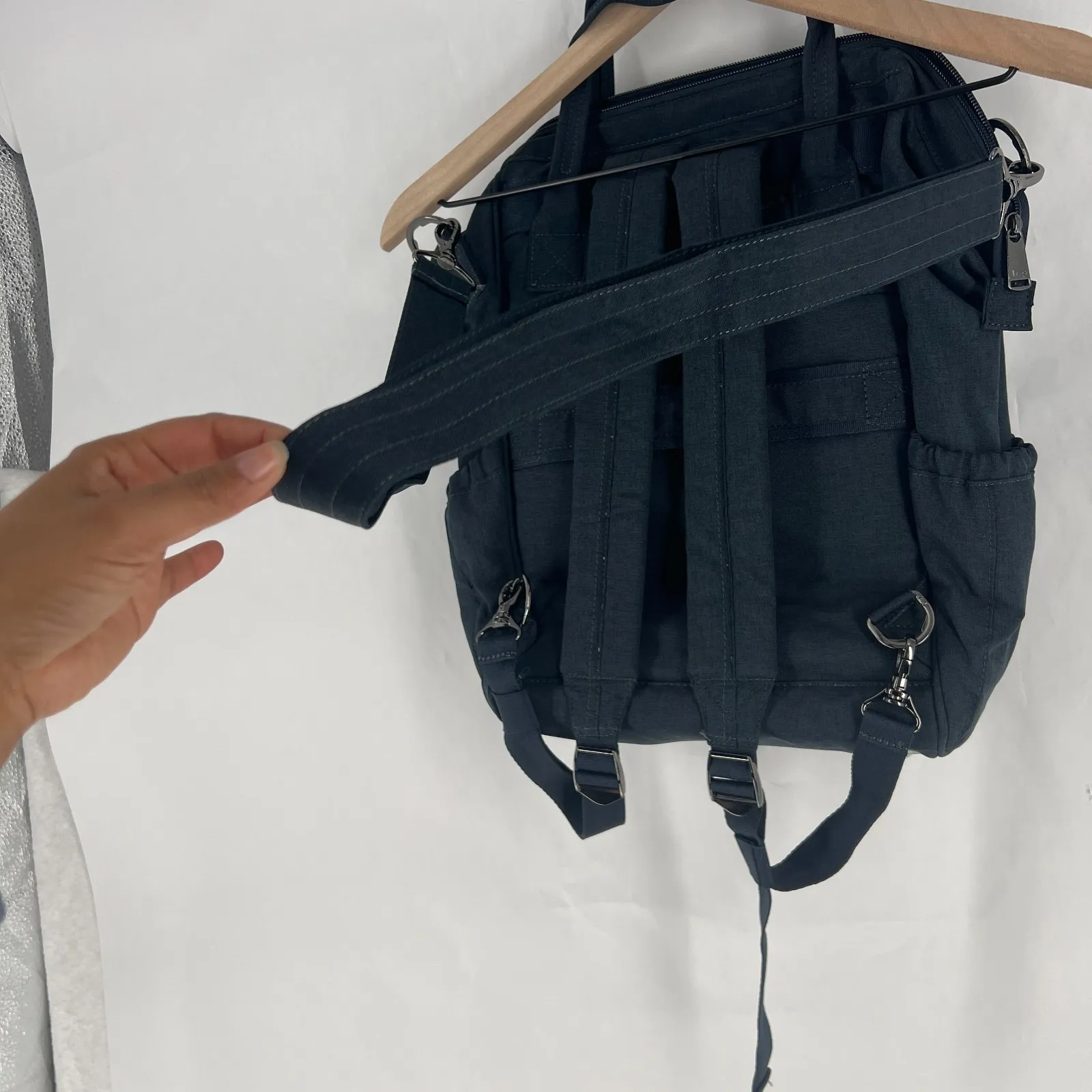 Lug Via 2 Womens Navy Multipurpose Pockets Detachable Strap Convertible Bag Blue - Image 6