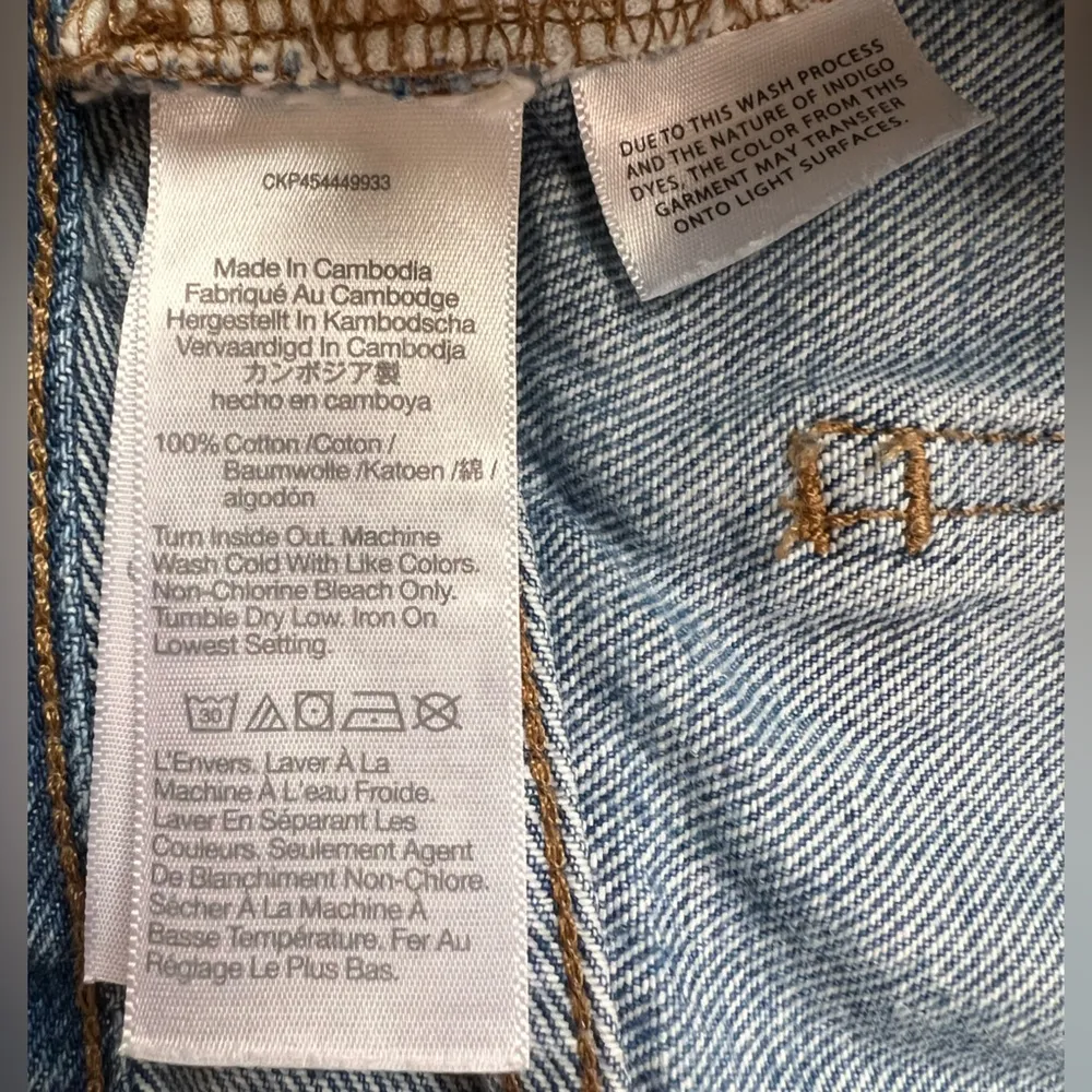 Madewell 100% Cotton Distressed Relaxed Denim Short in Homecrest Wash - 27 - Image 11