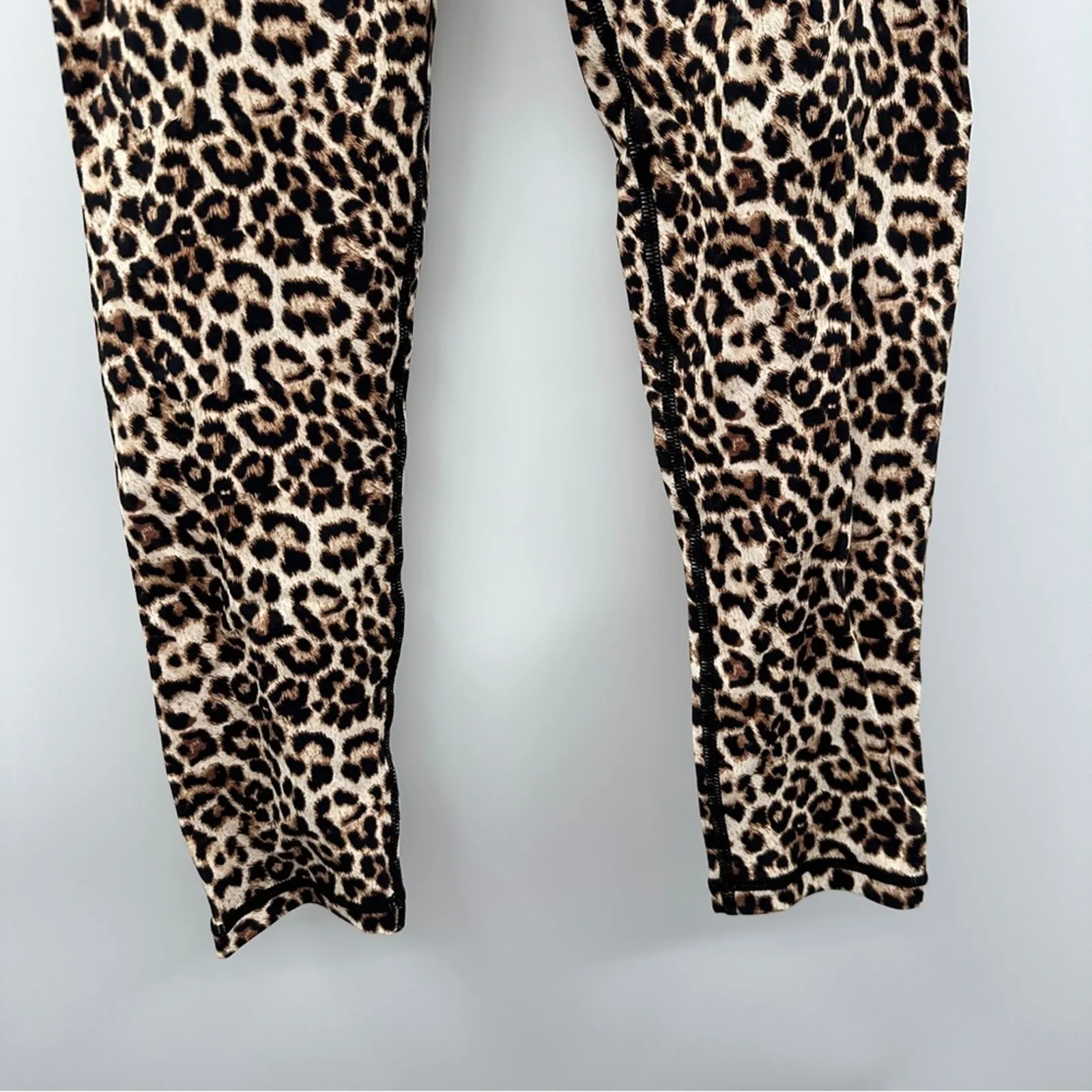 Zyia Active Brilliant‎ Scrunchy Butt High Rise Leopard 7/8 Leggings Sz 8-10 - Image 5