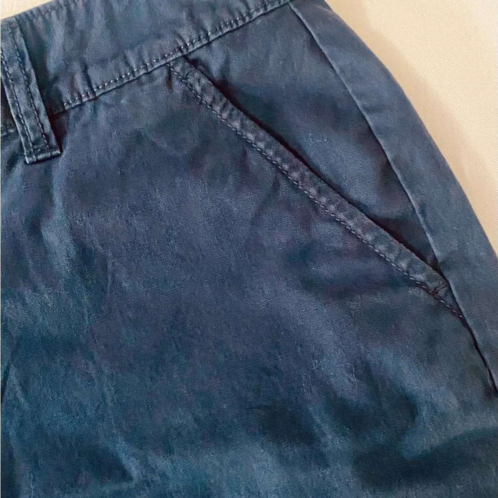 Old Navy Blue Flat Front Cotton Bermuda Shorts - Image 5