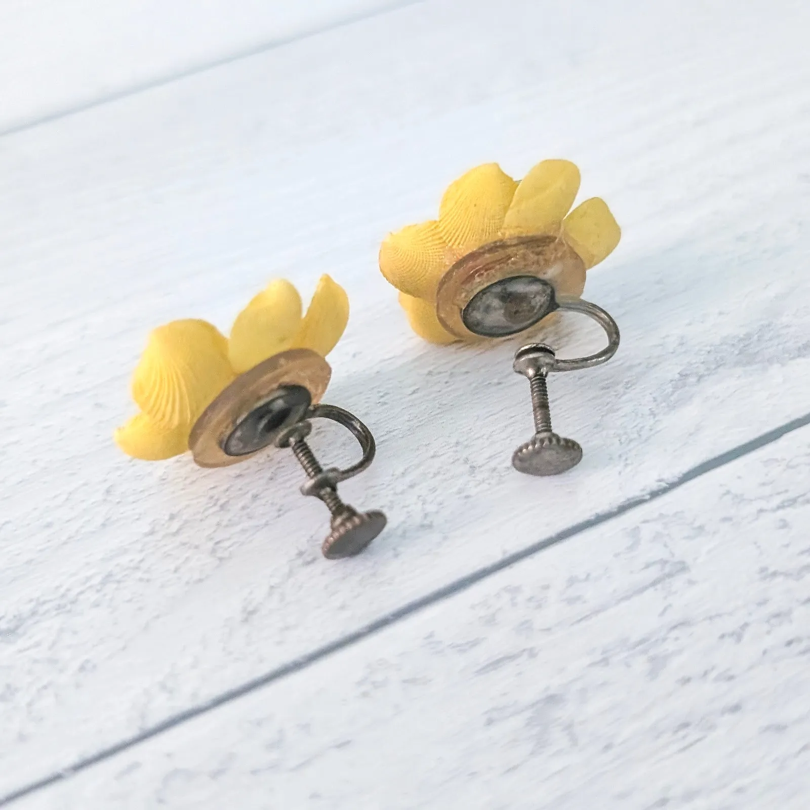 Vintage Screw On Earrings Yellow Flower? - Image 4