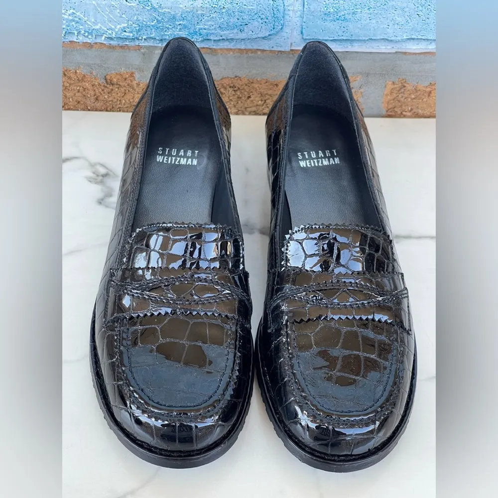 stuart weitzman croc embossed patent leather loafers size 8 - Image 3