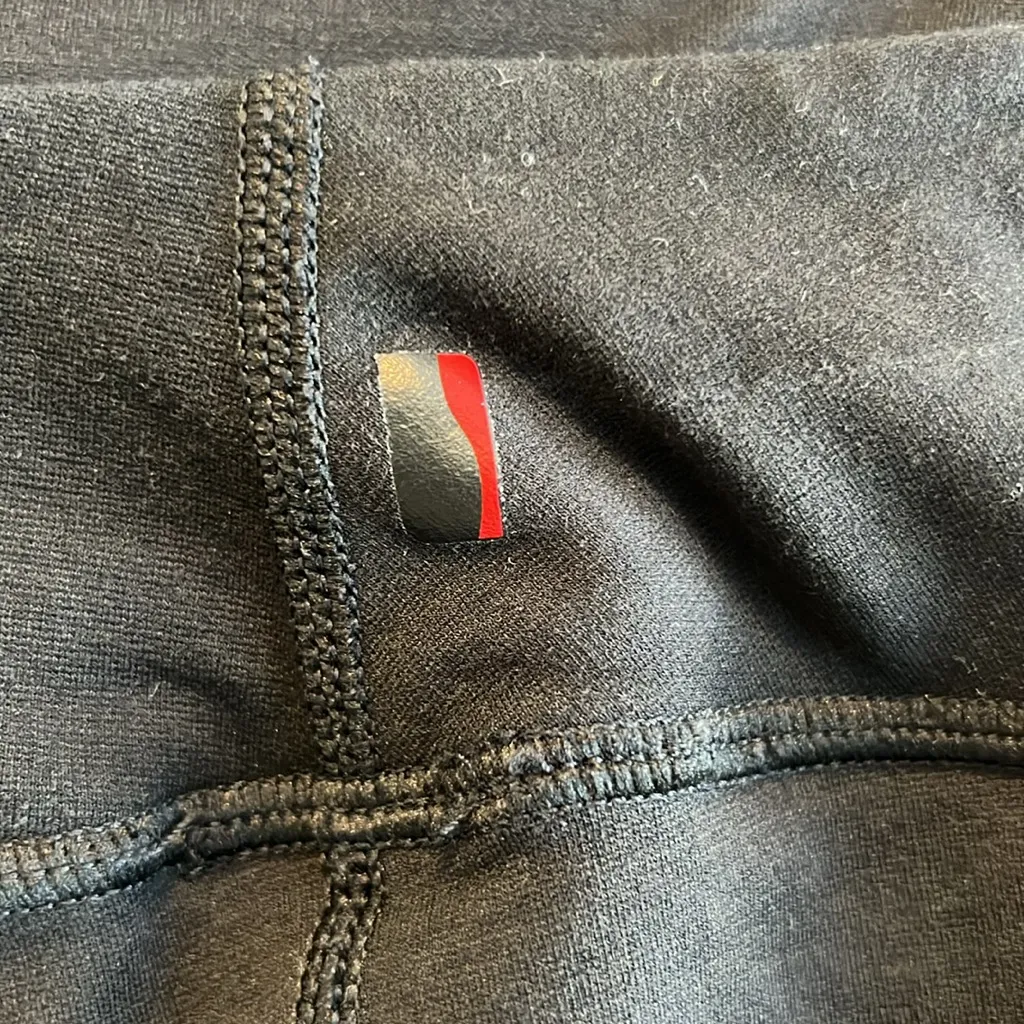 SPANX Mid-Rise Double Waistband Capri Compression Pant, M - Image 6