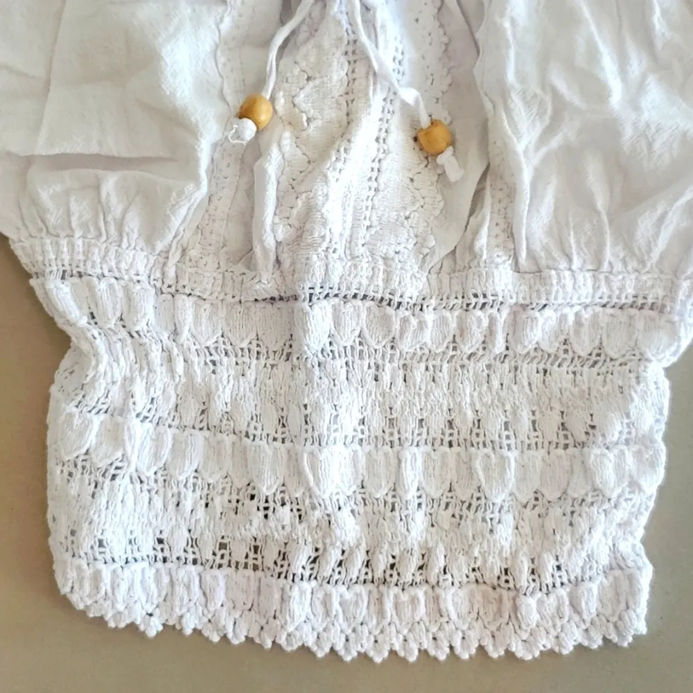 White Lace Puffy Shoulders Top Size M - Image 2