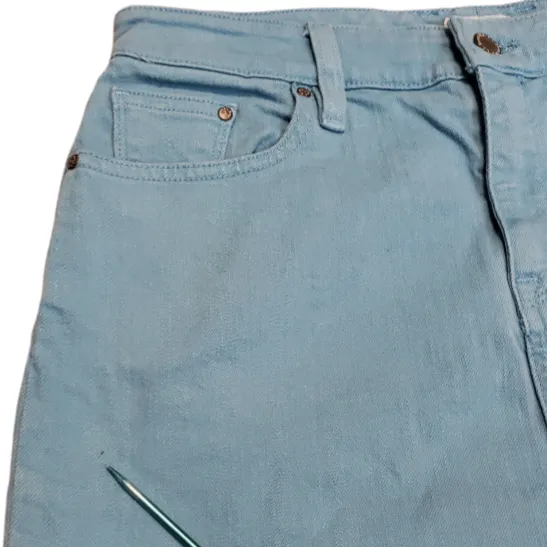 L.L. Bean Skirt Size 4 Womens Denim LL Bean Favorite Fit Jean Skirt Raw Hem Blue Mini Skirt Denim Skirt  - Image 4