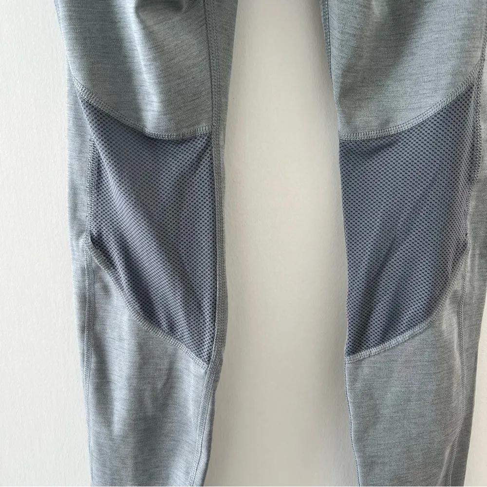 Nike Epic Fast Women's Mid-Rise Pocket Running Leggings in Gray Size XS - Image 7