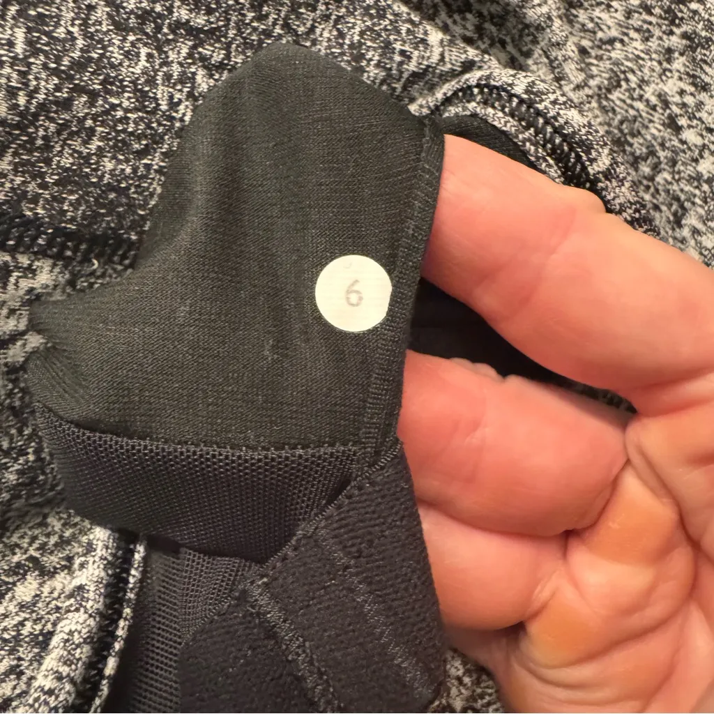 Lululemon LULU🍋 Power Y Tank‎ - Image 8