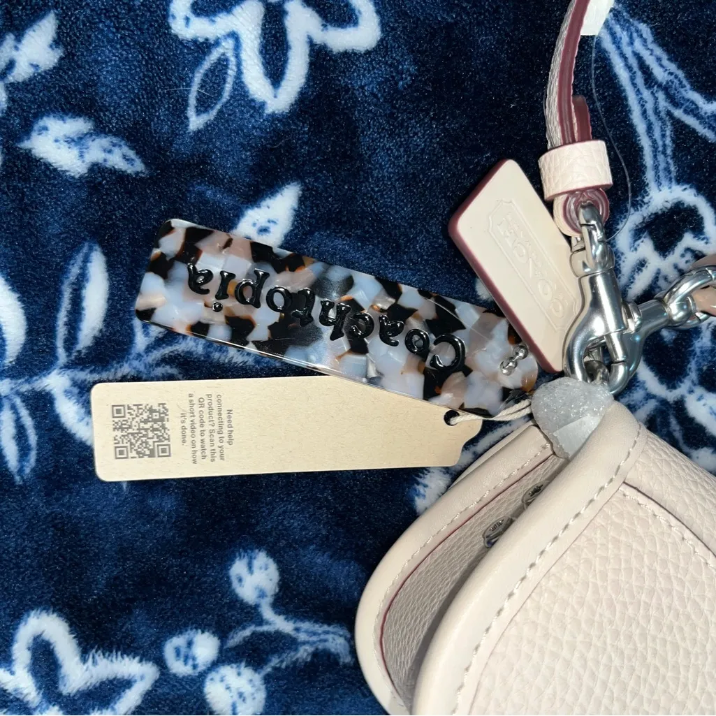NWT! Coach Mini Wavy Dinky Bag in Coachtopia Leather, color "Cloud" - Image 11