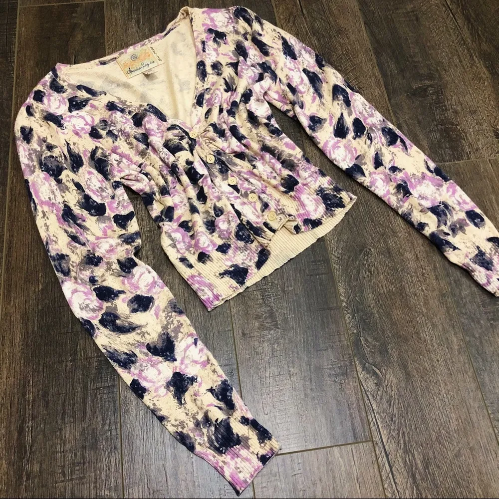 American Rag  Floral Long Sleeved Button Up Top Size Medium Button Closure - Image 2