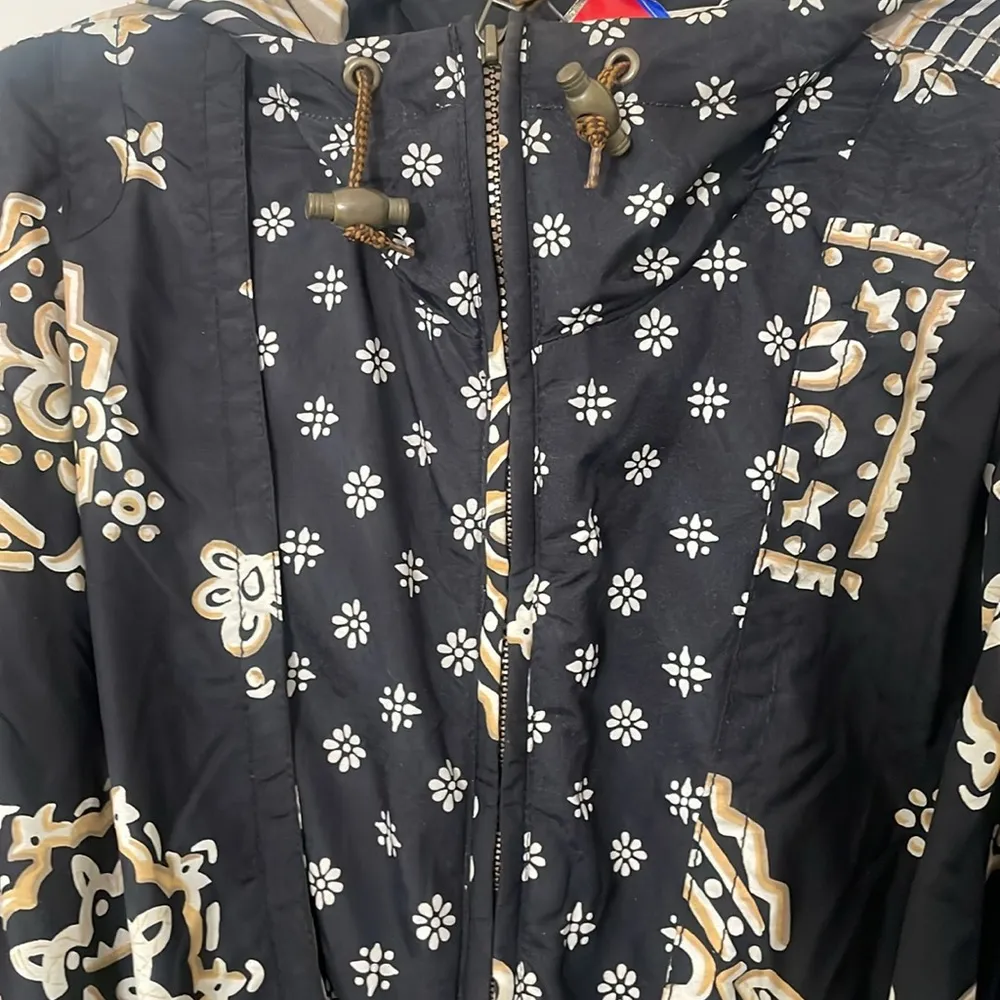 OBERMEYER Vintage Ski Jacket With Packable Hood Size 10 Brown and Black EUC - Image 2