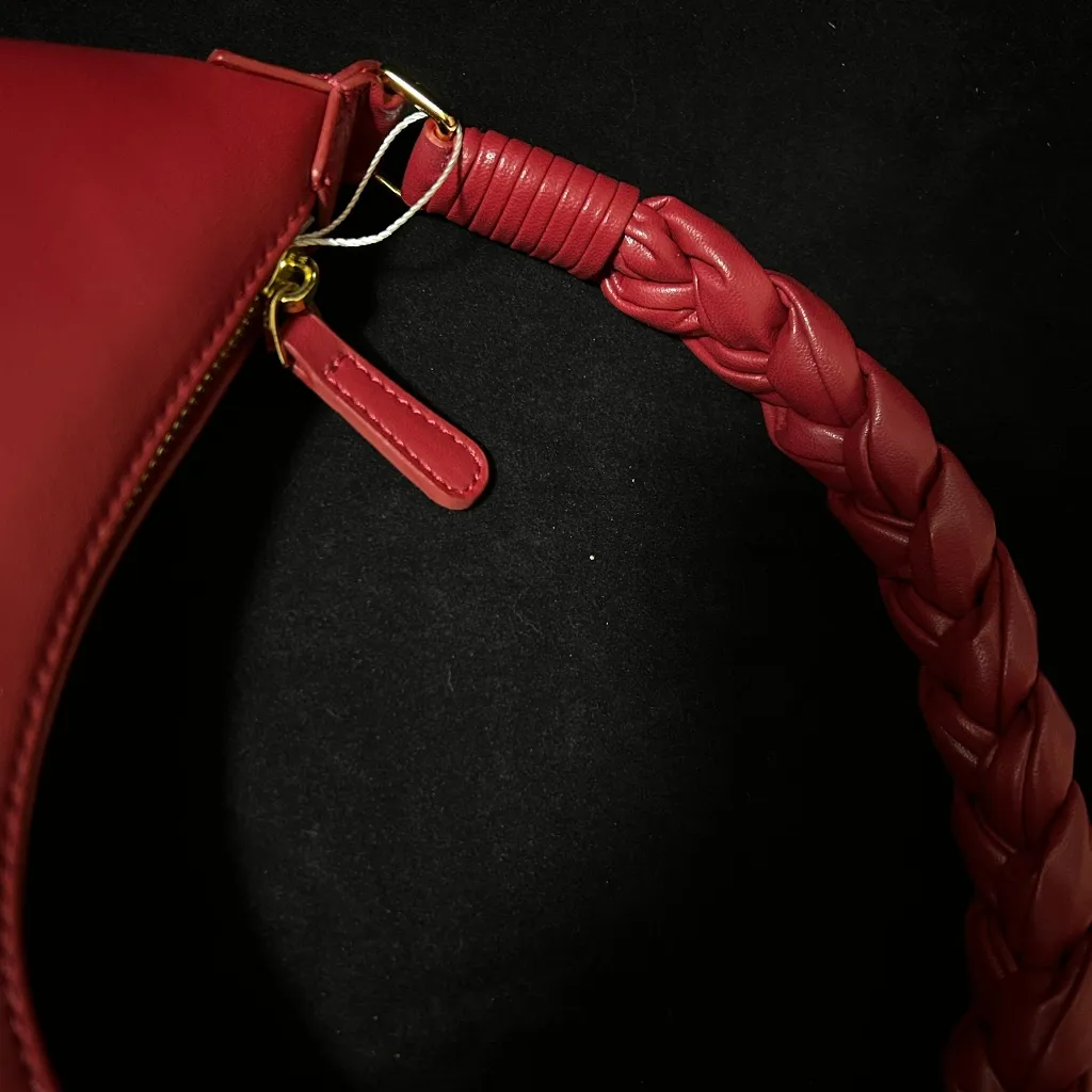 Aupen Nirvana Vegan Leather Shoulder Bag in Rouge Red - Image 3