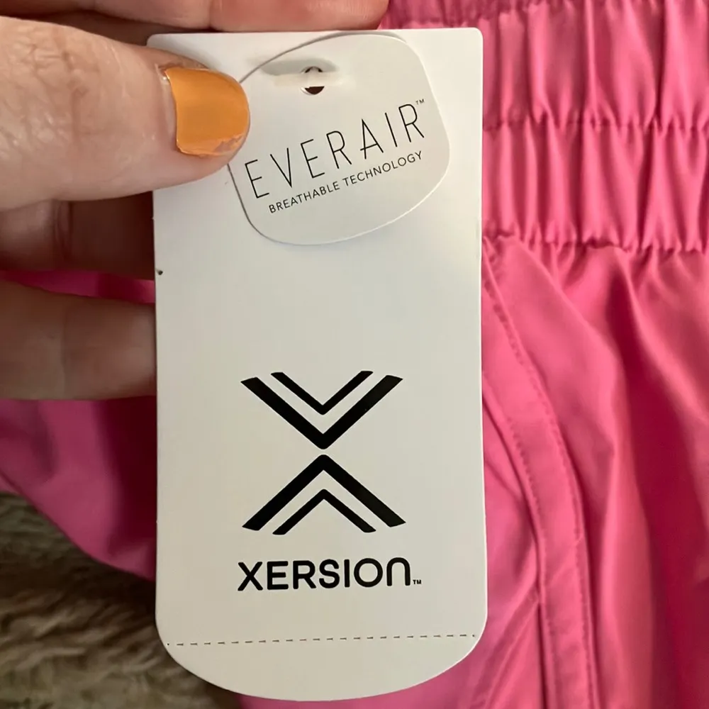 NWT Xersion Mid-Rise Running Shorts, 1X - Image 5