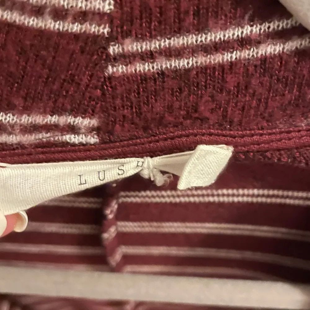 Lush Maroon Small Cardigan Red - Image 2