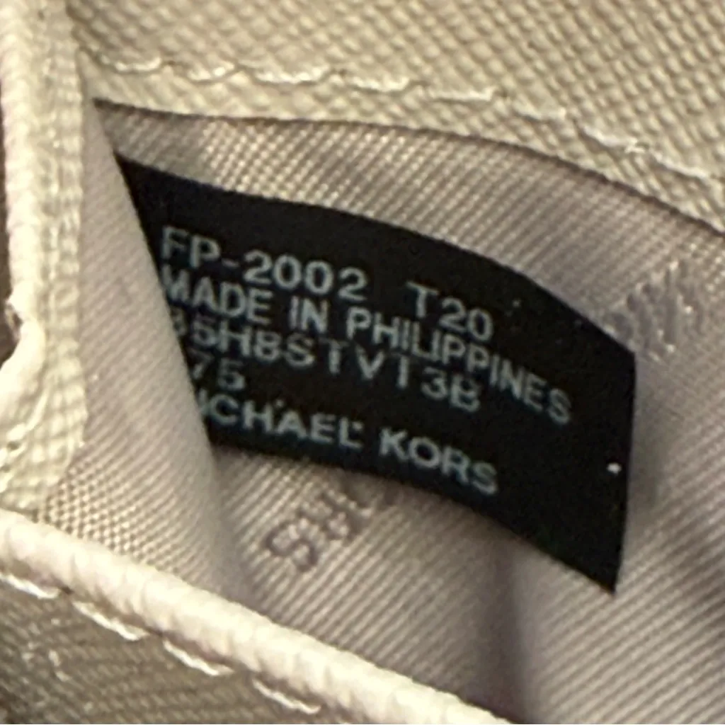 MICHAEL KORS Jet Set Travel Continental Zip Around Gray Leather Wallet Wristlet - Image 16