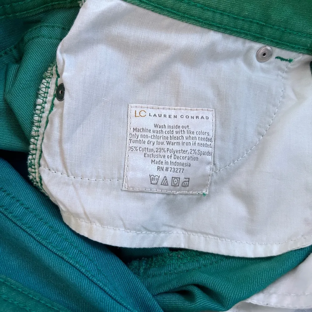 Lauren Conrad EUC Kelley green stretch ankle jeans - Image 4