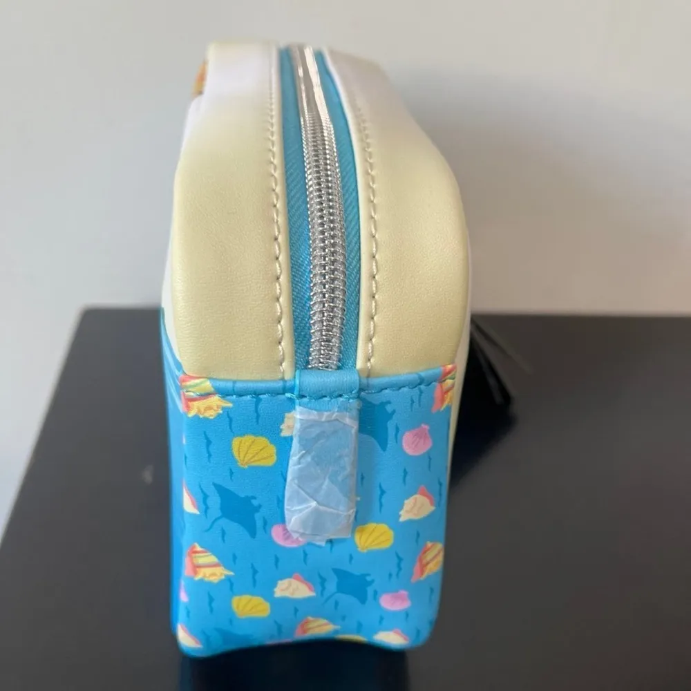 Loungefly  Moana  and Friends Boat mini Cosmetic Bag - Image 6